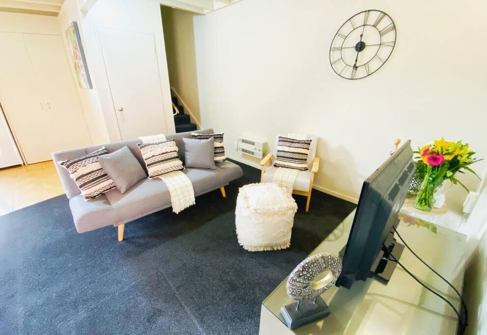 Апартаменты Hideaway Rima - In The Cbd Квинстаун Экстерьер фото